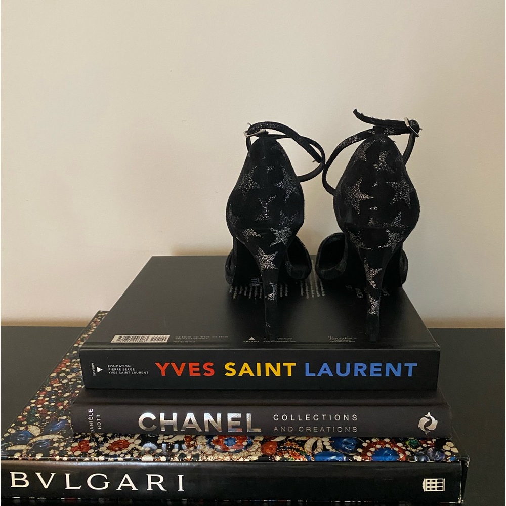 Black Suede D’Orsay Pump with Printed Stars and Ankle Strap - Picture 6 of 8